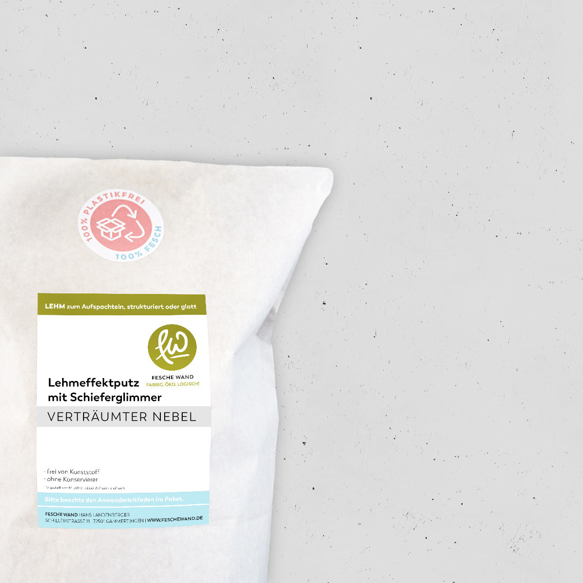 Lehmeffektputz mit Schieferglimmer - 0,8 KG in verträumter Nebel (kühles hellgrau) von Fesche Wand - #farbe_verträumter Nebel (kühles hellgrau)