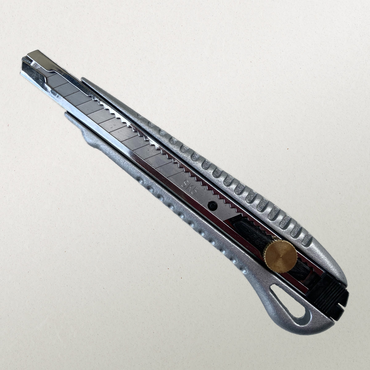 Cuttermesser 9 mm stabil aus Metall